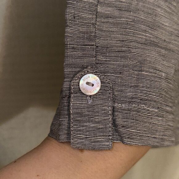 blue illusion M Chambray Heather Blue Linen Hem Tabs Bermuda Shorts with Pockets - Picture 6 of 12